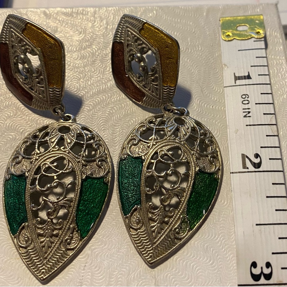 Earings